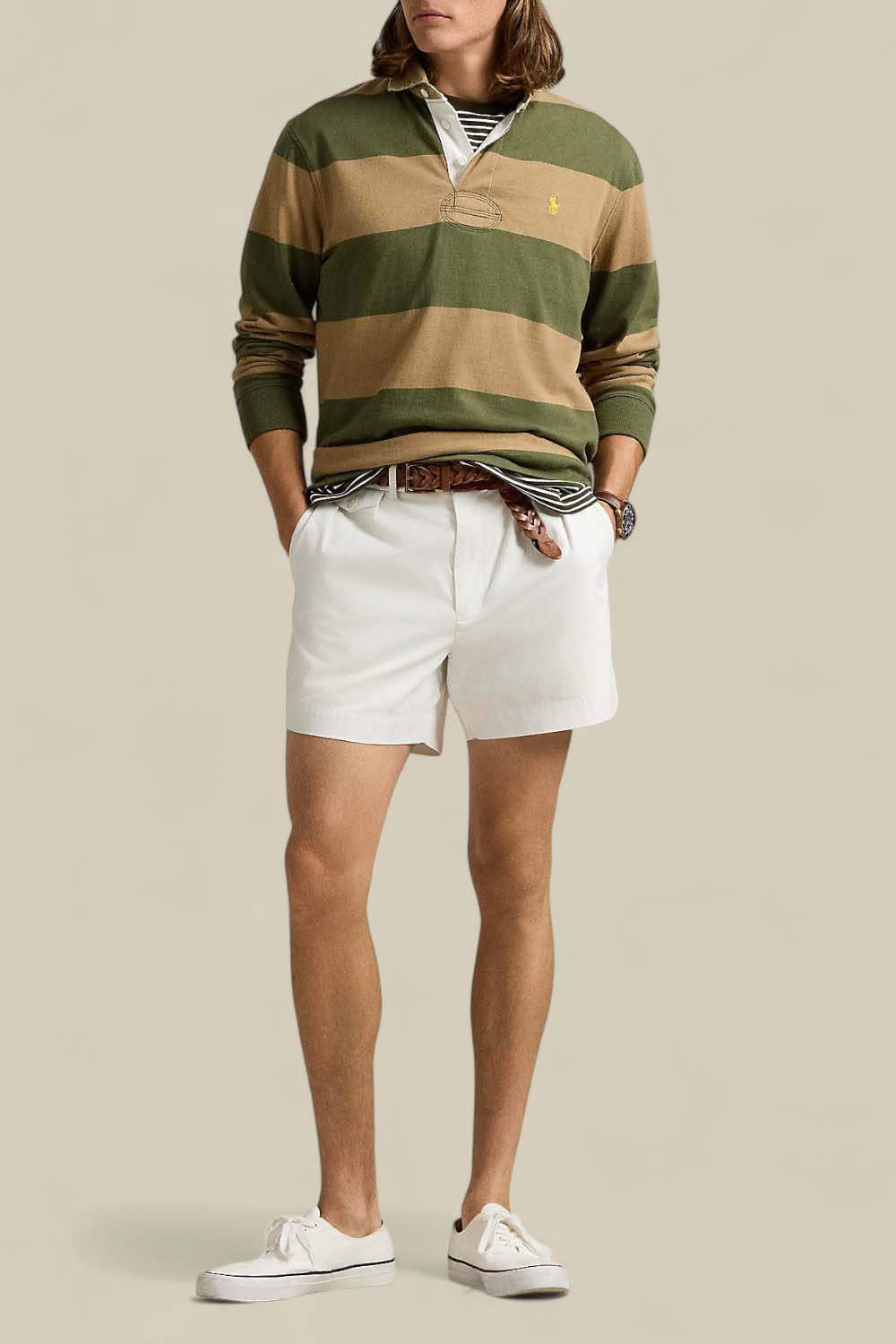 תמונת כל הלוק של חולצת רוגבי